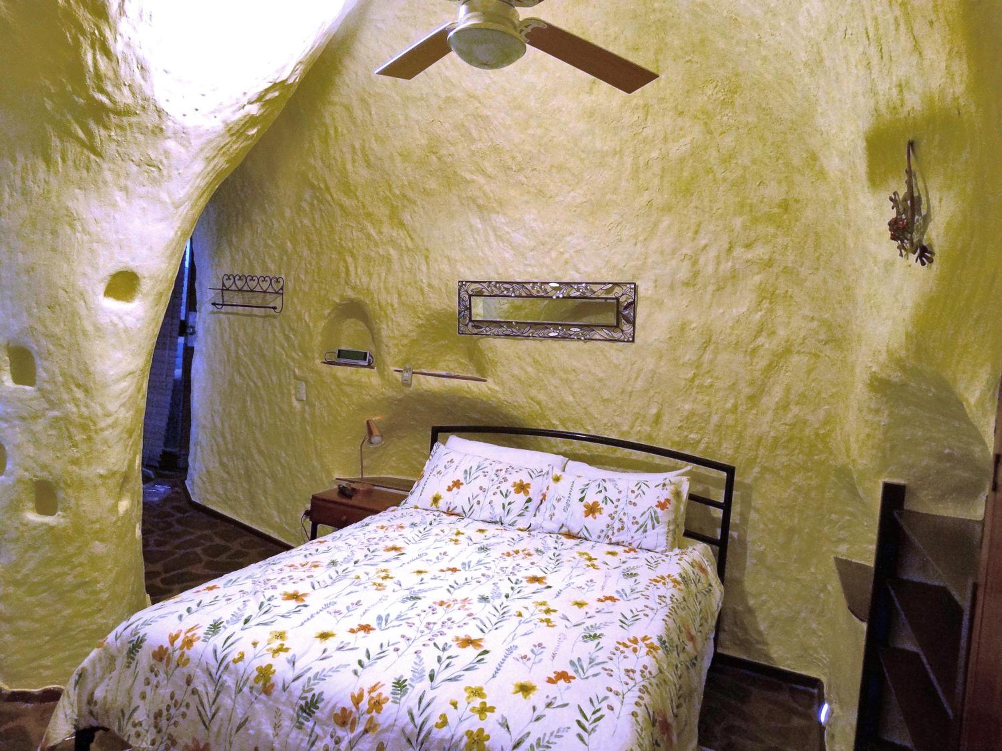 Di'S Dugouts Hotel Coober Pedy Exterior foto