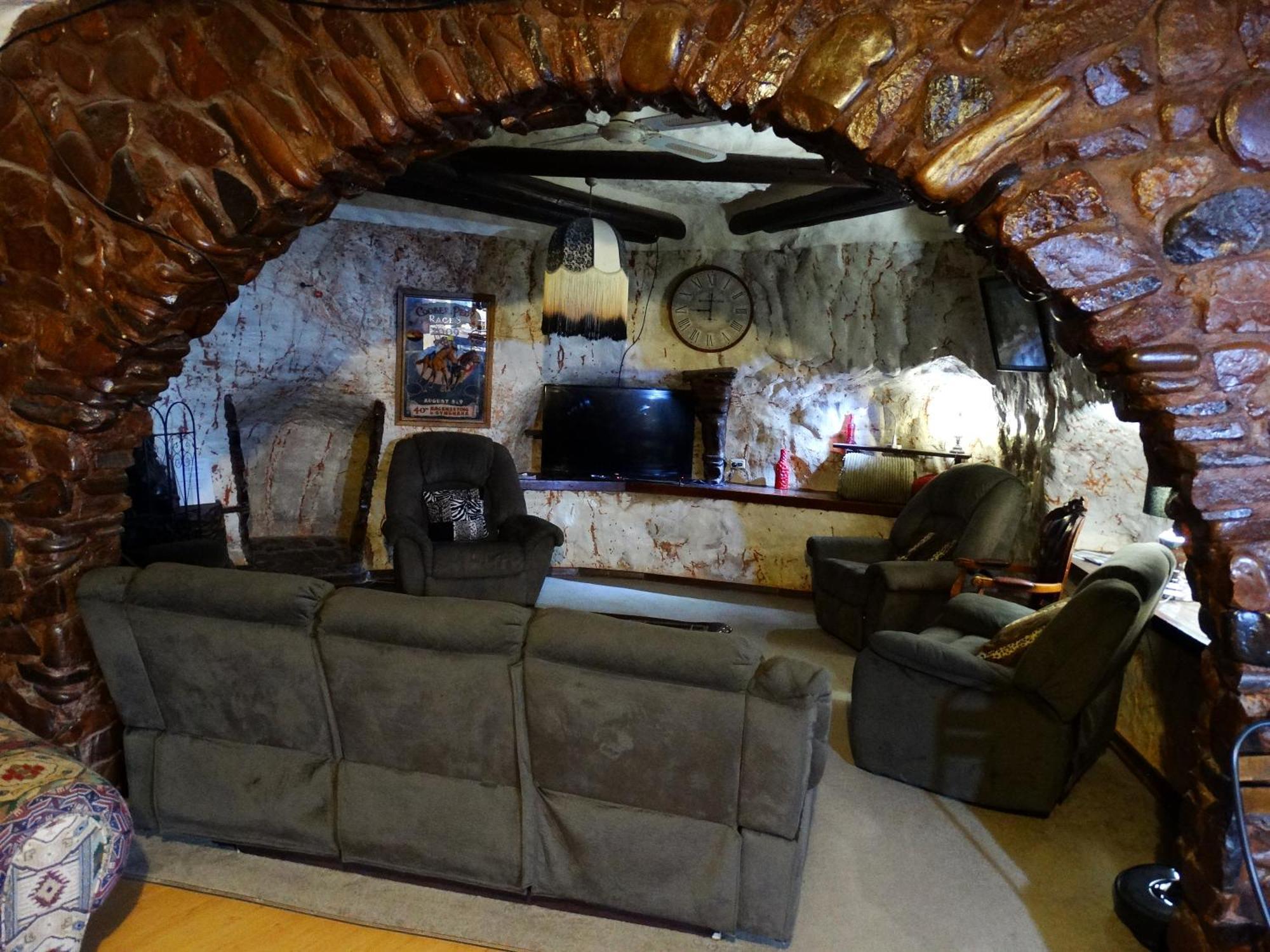 Di'S Dugouts Hotel Coober Pedy Exterior foto